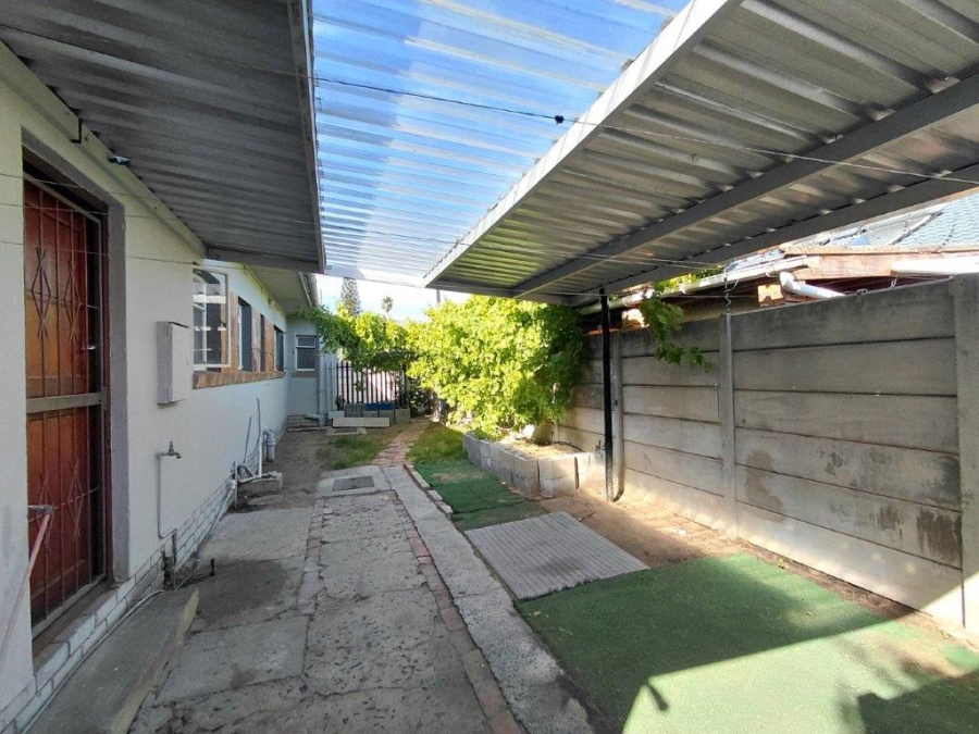 3 Bedroom Property for Sale in Van Der Stel Western Cape